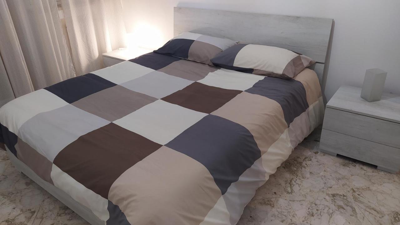 Malias Apartment Bari Bagian luar foto